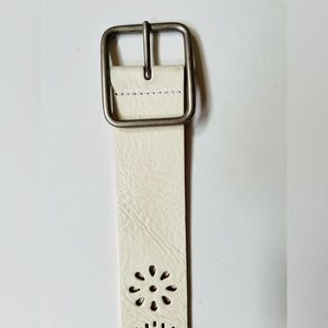 🤍 Lucky Brand White Leather Belt – Western Vibe Classic